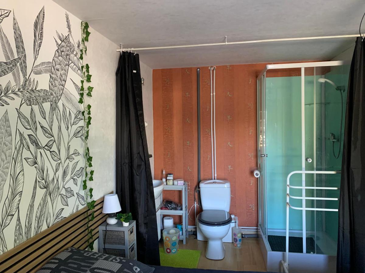 Une Agreable Chambre Independante Rilhac-Rancon Exterior photo